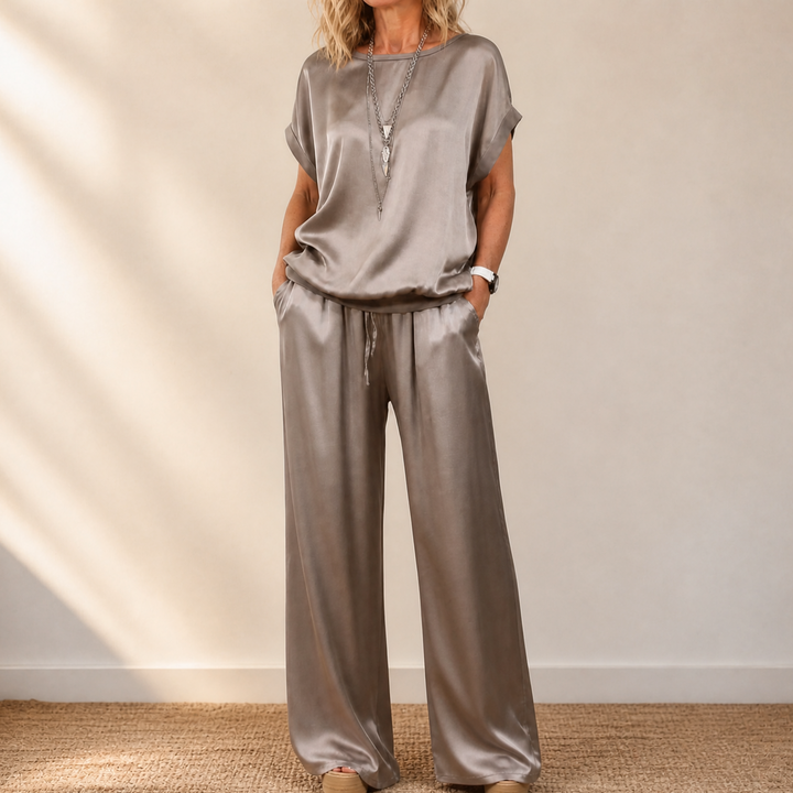 Nadine Two-Piece Set with Wide-Leg Trousers | Clova Women&