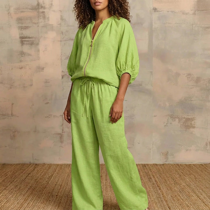 2-Piece Set with Gold Zip | Clova Women&